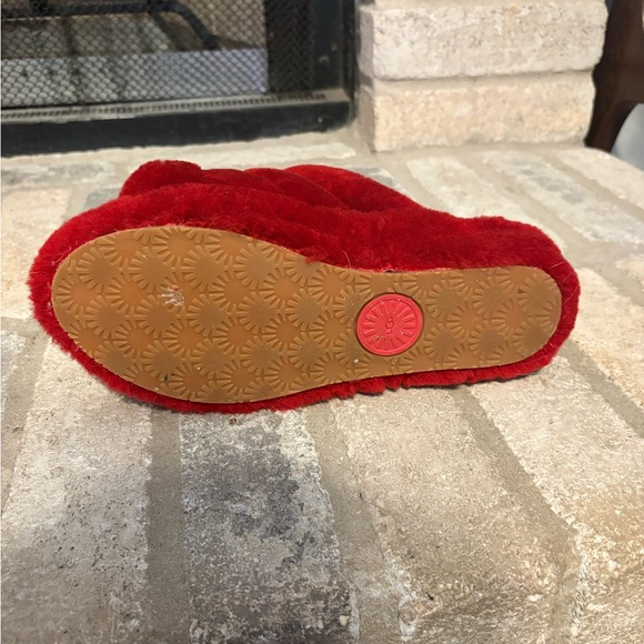 UGG Red Fluffy Slingback Slippers - Picture 4 of 7